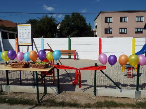 Otvorenie zrekonštruovaného detského ihriska na futbalovom ihrisku