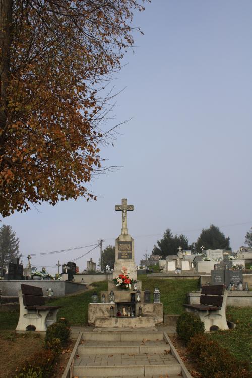 Rekonštrukcia lavičiek na cintoríne